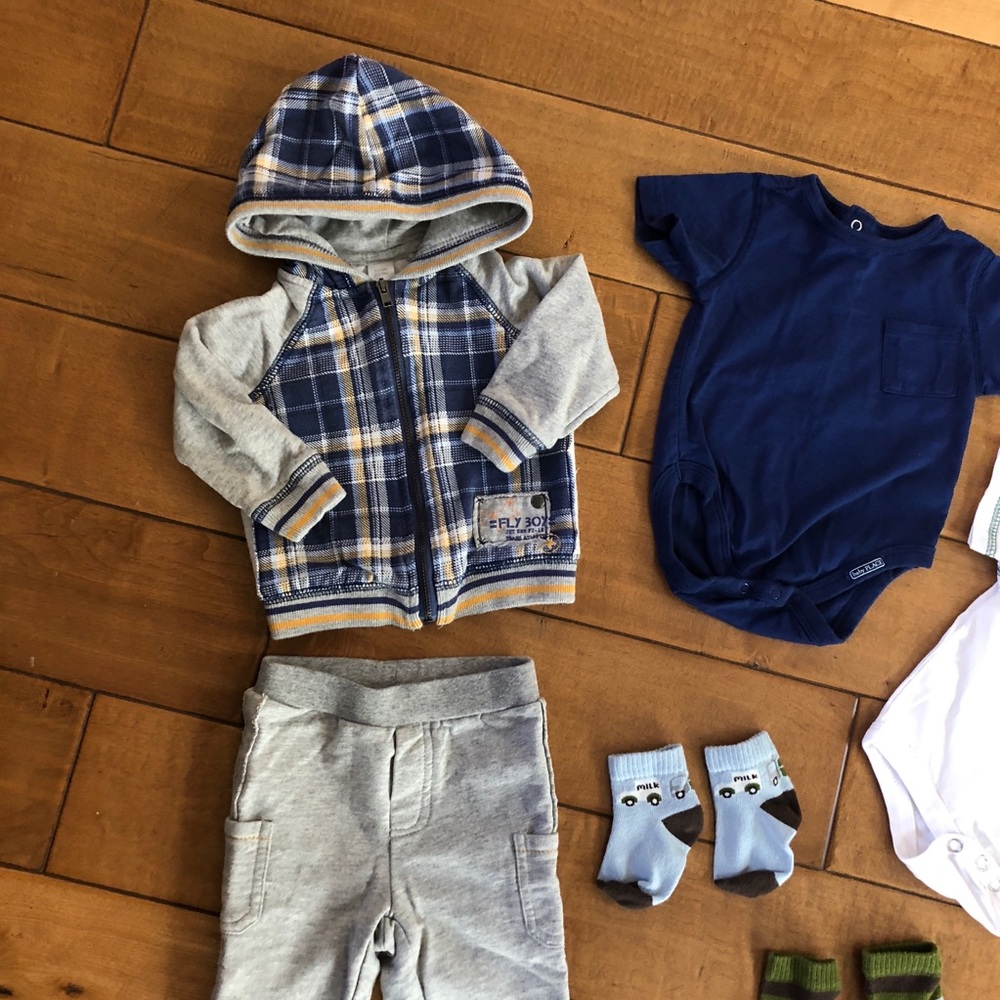 Sporty Baby Outfit Lot. π β½οΈ. Size 0-3 Months - Picture 2 of 6